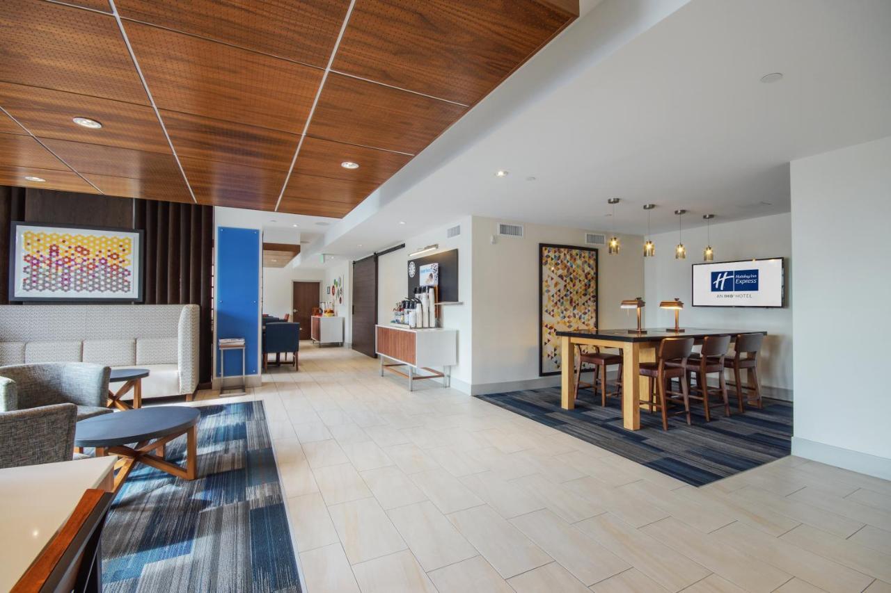 Holiday Inn Express Mira Mesa San Diego By Ihg Buitenkant foto