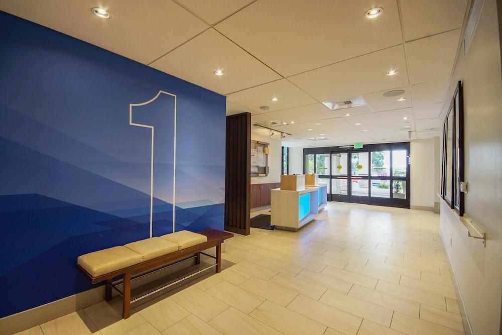 Holiday Inn Express Mira Mesa San Diego By Ihg Buitenkant foto