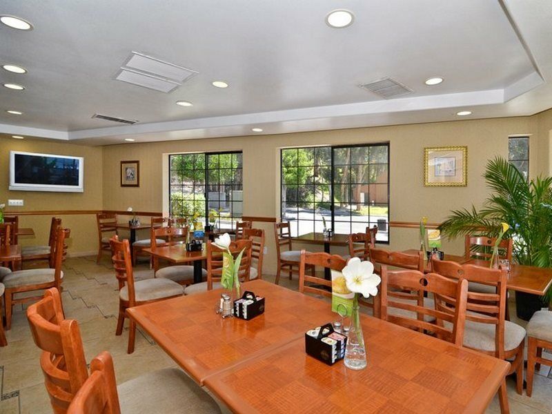 Holiday Inn Express Mira Mesa San Diego By Ihg Buitenkant foto